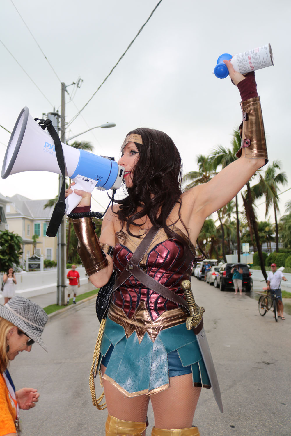 Heroes and Villains 5K 2017 photo - Duval Street, Key West